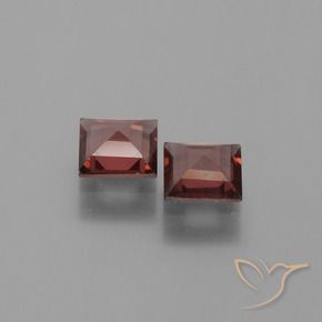 Pyrope Garnet Gemstones in 5 x 5 mm (calibrated) Size for Sale, Pyrope Garnet Stones in Merlot Red Color