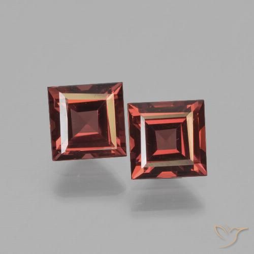 1.60ctw Natural Deep Red Pyrope Garnet, Square, VVS-VS