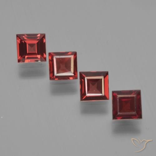 Темно-красный Гранат Пироп Камень - 0.4ct Квадратная форма ступенчатая огранка (ID: 451167)