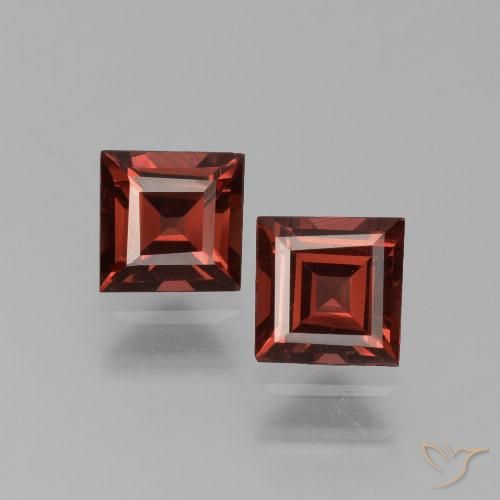 1.37ctw Natural Deep Red Pyrope Garnet, Square, VVS-VS
