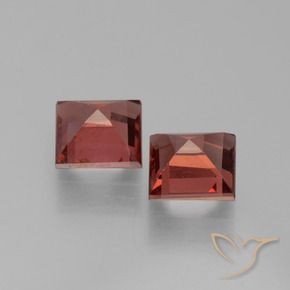 Pyrope Garnet Gemstones in 5 x 5 mm (calibrated) Size for Sale, Pyrope Garnet Stones in Deep Scarlet Red Color