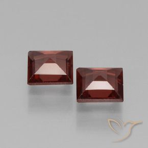 Pyrope Garnet Gemstones in 5 x 5 mm (calibrated) Size for Sale, Pyrope Garnet Stones in Deep Scarlet Red Color