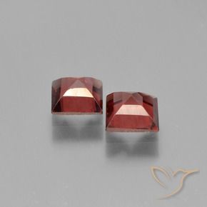 Pyrope Garnet Gemstones in 5 x 5 mm (calibrated) Size for Sale, Pyrope Garnet Stones in Deep Red Color