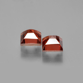 Pyrope Garnet Gemstones in 5 x 5 mm (calibrated) Size for Sale, Pyrope Garnet Stones in Deep Red Color