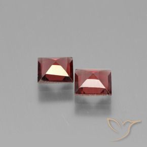 Pyrope Garnet Gemstones in 5 x 5 mm (calibrated) Size for Sale, Pyrope Garnet Stones in Medium Red Color