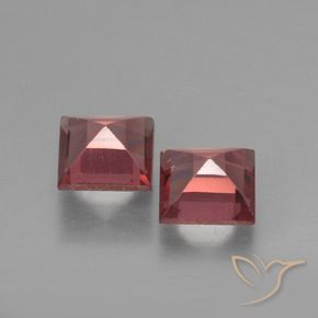 Pyrope Garnet Gemstones in 5 x 5 mm (calibrated) Size for Sale, Pyrope Garnet Stones in Scarlet Red Color