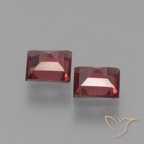 Pyrope Garnet Gemstones in 5 x 5 mm (calibrated) Size for Sale, Pyrope Garnet Stones in Scarlet Red Color