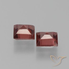 Pyrope Garnet Gemstones in 5 x 5 mm (calibrated) Size for Sale, Pyrope Garnet Stones in Deep Scarlet Red Color