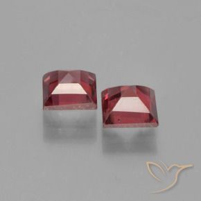 Pyrope Garnet Gemstones in 5 x 5 mm (calibrated) Size for Sale, Pyrope Garnet Stones in Merlot Red Color