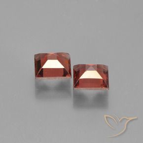 Pyrope Garnet Gemstones in 5 x 5 mm (calibrated) Size for Sale, Pyrope Garnet Stones in Scarlet Red Color