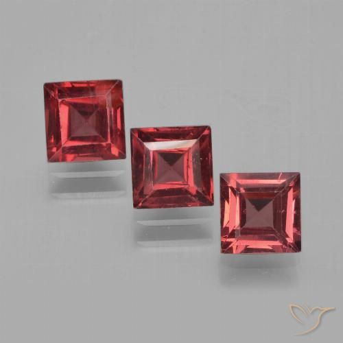 2.70ctw Natural Medium Red Pyrope Garnet, Square, VS