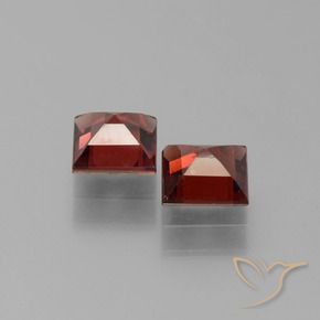 Pyrope Garnet Gemstones in 5 x 5 mm (calibrated) Size for Sale, Pyrope Garnet Stones in Dark Red Color
