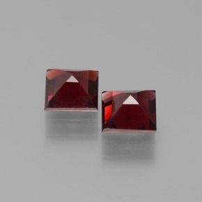 Pyrope Garnet Gemstones in 5 x 5 mm (calibrated) Size for Sale, Pyrope Garnet Stones in Deep Blood Red Color