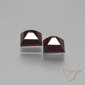 Pyrope Garnet Gemstones in 5.2 x 5.2 mm Size for Sale, Pyrope Garnet Stones in Blackish Red Color
