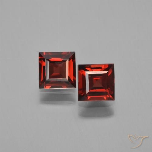 1.47ctw Natural Dark Red Pyrope Garnet, Square, VVS-VS