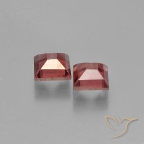 Pyrope Garnet Gemstones in 5 x 5 mm (calibrated) Size for Sale, Pyrope Garnet Stones in Deep Red Color