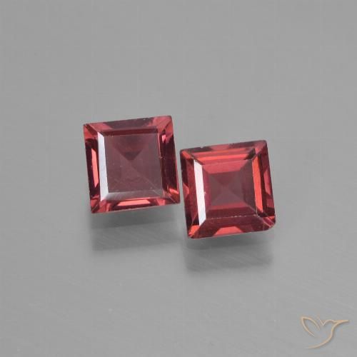 1,53 ct quadratischer Pyrop-Granat, 5,1 x 5 mm aus Mosambik, Photo A