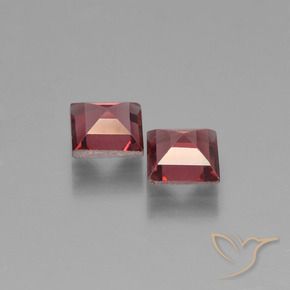 Pyrope Garnet Gemstones in 5 x 5 mm (calibrated) Size for Sale, Pyrope Garnet Stones in Merlot Red Color