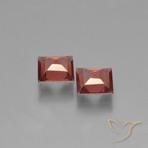 Pyrope Garnet Gemstones in 5 x 5 mm (calibrated) Size for Sale, Pyrope Garnet Stones in Medium Red Color