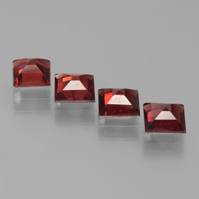 Pyrope Garnet Gemstone in 4.7 x 4.7 mm Size for Sale, Pyrope Garnet Stone in Red Color