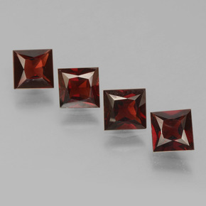 0.7ct Princess-Cut Red Pyrope Garnet Gem for sale 0.7ct Princess-Cut Red Pyrope Garnet Gem (ID: 451312)