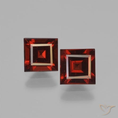 Deep Blood Red Pyrope Garnet Gem - 0.8ct Square Step-Cut (ID: 451318)