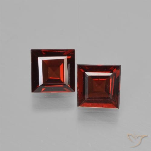 1.33ctw Natural Deep Red Pyrope Garnet, Square, VVS-VS