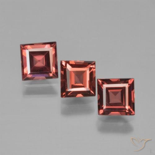 Deep Crimson Red Pyrop-Granat Edelstein - 0.7ct Caree Stufenschliff (ID: 451396)