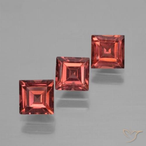 2.80ctw Natural Medium Red Pyrope Garnet, Square, VS