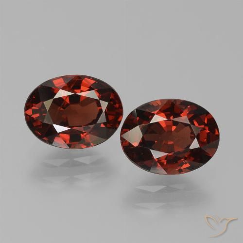 3.13 ct Oval Cut Pyrope Garnet, 8 x 6.1 mm From Mozambique, Photo A