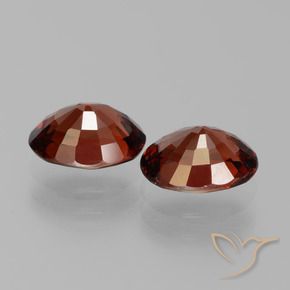 Pyrope Garnet Gemstones in 8 x 6 mm (calibrated) Size for Sale, Pyrope Garnet Stones in Dark Red Color