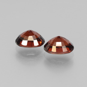 Pyrope Garnet Gemstones in 8 x 6 mm (calibrated) Size for Sale, Pyrope Garnet Stones in Dark Red Color