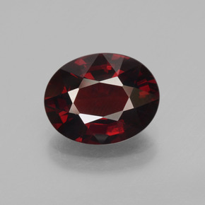 3.30 ct Red Pyrope Garnet Gemstone, Pyrope Garnet Gem in Oval Facet Shape for Sale.