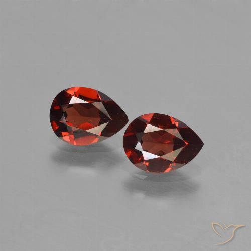 Dark Red Pyrope Garnet Gem - 0.8ct Pear Facet (ID: 453202)