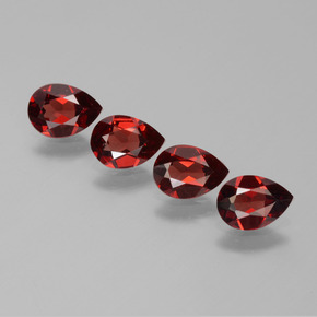ダークレッド パイロープガーネット 宝石 - 0.8ct ペアーファセット (ID: 453326)