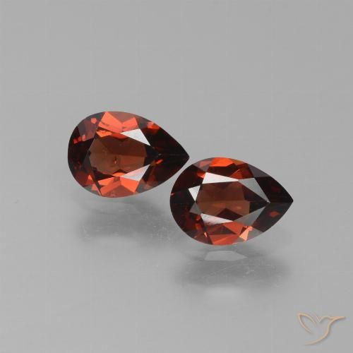 1.72ctw Natural Bright Red Pyrope Garnet, Pear Shape, VVS-VS