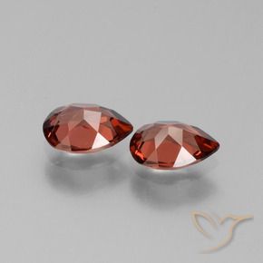 Pyrope Garnet Gemstones in 7 x 5 mm (calibrated) Size for Sale, Pyrope Garnet Stones in Medium-Dark Red Color