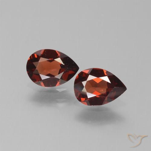 1.60ctw Natural Dark Red Pyrope Garnet, Pear Shape, VVS-VS