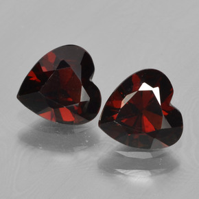 Rojo oscuro Granate Piropo Gema - 0.8ct Forma de corazón (ID: 456131)