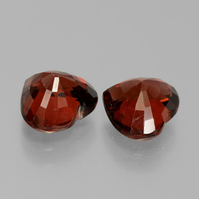 Pyrope Garnet Gemstone in 7 x 7.7 mm Size for Sale, Pyrope Garnet Stone in Red Color