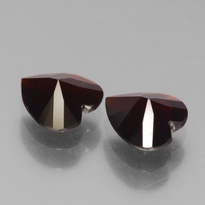 Pyrope Garnet Gemstones in 6 x 6 mm (calibrated) Size for Sale, Pyrope Garnet Stones in Blackish Red Color