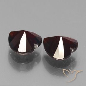 Pyrope Garnet Gemstones in 6 x 6 mm (calibrated) Size for Sale, Pyrope Garnet Stones in Blackish Red Color