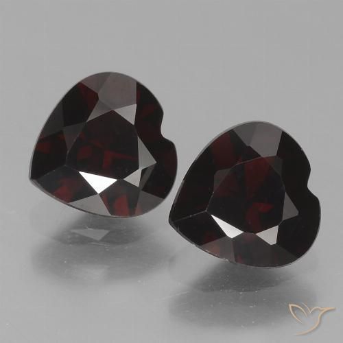 Темно-красный Гранат Пироп Камень - 0.9ct Фасетная огранка формы Сердце (ID: 456535)