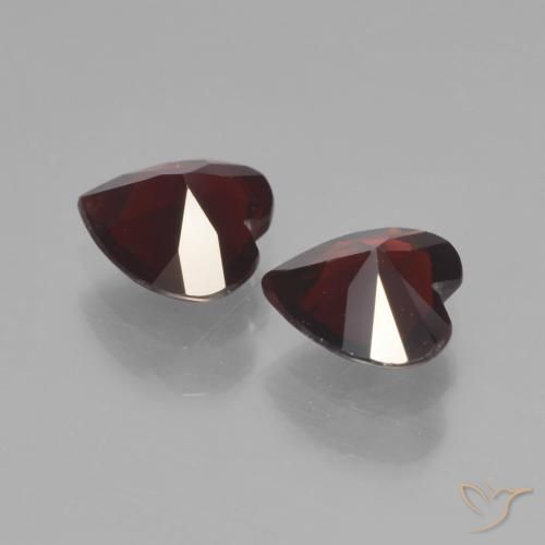 Pyrope Garnet Gemstones in 6 x 6 mm (calibrated) Size for Sale, Pyrope Garnet Stones in Blackish Red Color
