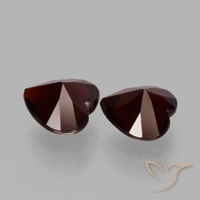Pyrope Garnet Gemstones in 6 x 6 mm (calibrated) Size for Sale, Pyrope Garnet Stones in Dark Red Color