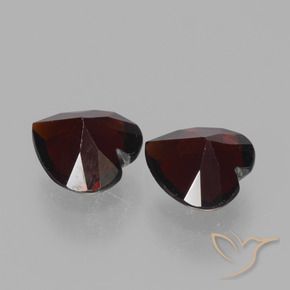 Pyrope Garnet Gemstones in 6 x 6 mm (calibrated) Size for Sale, Pyrope Garnet Stones in Blackish Red Color