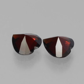Pyrope Garnet Gemstones in 6 x 6 mm (calibrated) Size for Sale, Pyrope Garnet Stones in Dark Red Color