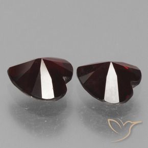 Pyrope Garnet Gemstones in 6 x 6 mm (calibrated) Size for Sale, Pyrope Garnet Stones in Dark Red Color