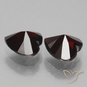 Pyrope Garnet Gemstones in 6 x 6 mm (calibrated) Size for Sale, Pyrope Garnet Stones in Dark Red Color