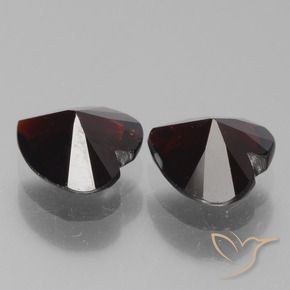 Pyrope Garnet Gemstones in 6 x 6 mm (calibrated) Size for Sale, Pyrope Garnet Stones in Blackish Red Color